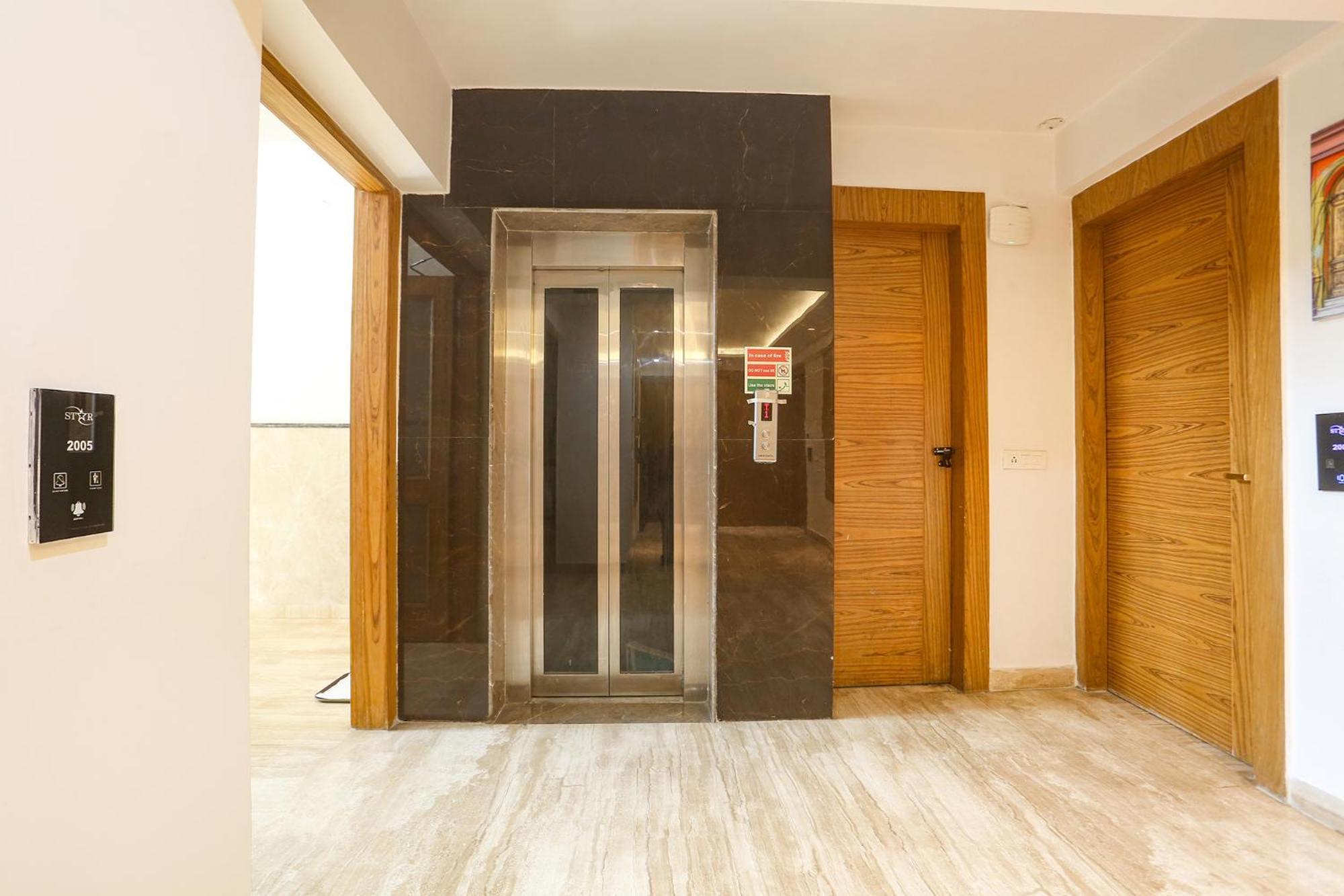 Fabhotel Prime Star 17 - Nr Yashobhoomi Convention Centre Delhi  Buitenkant foto